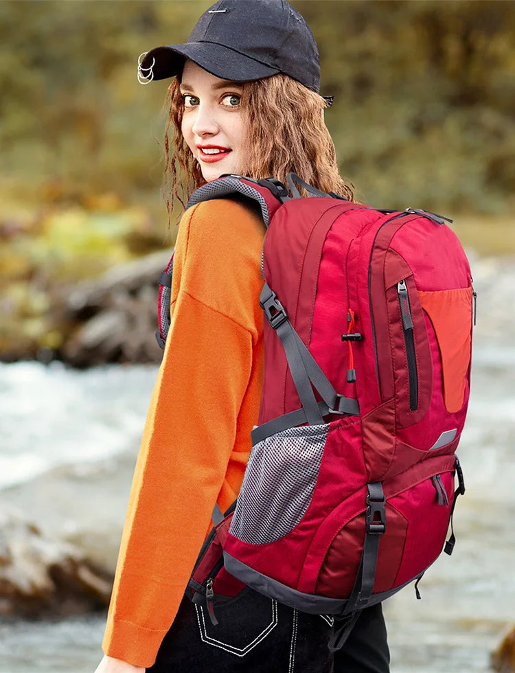 Breathable and Waterproof Outdoor Sports Backpack 50 liters Men and Women Shoulder Large Capacity Mountaineering Hiking Backpack